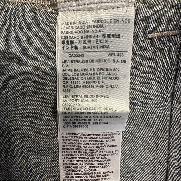 Women’s Classic Levi’s Denim Jean Jacket Medium - Picture 7 of 11